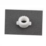 Шестерня спидометра (пластик) Suzuki AD50 (под бараб. тормоз), YQ-308677