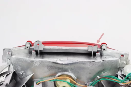 УЦІНКА Honda LEAD AF-48 ліхтар задній (відламане переднє кріплення, див. фото), пластик-J, YQ-329167