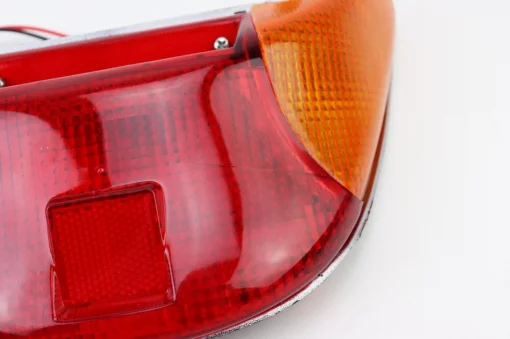 УЦІНКА Suzuki LET'S ліхтар в зборі (фішка тато) (відламано одне кріплення, див. фото), пластик-J, YQ-329509