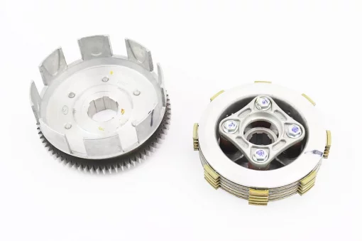 Сцепление, маховик в сборе (4 болта, маховик 70 зуб.) CB-125cc, Viper-125-150J, YQ-321032