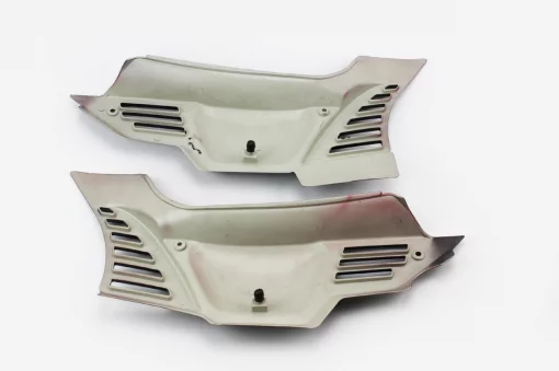 Пластик бічний лів, правий. к-кт 2шт, чорний, NEW тип 2, DELTA, YQ-338220