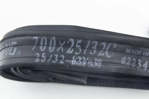 Камера 28" 700x25/32C с ниппелем (Presta FV-48), ВЕЛОКАМЕРИ, YQ-401391