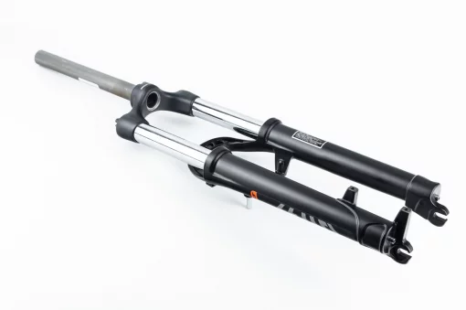 Вилка 26" амортизационная, без резьбы 1-1/8" (28,6мм), шток 260мм, с ходом 130мм, V/Disk-brake, Preload, алюминиевая, чёрная