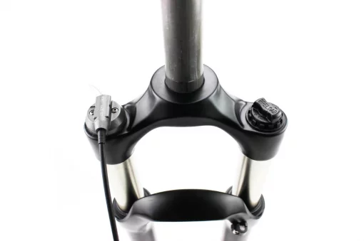 Вилка 26" амортизационная, без резьбы 1-1/8" (28,6мм), шток 240мм, с ходом 100мм, Disk-brake, пружинно-масляная, выносной Lockout,