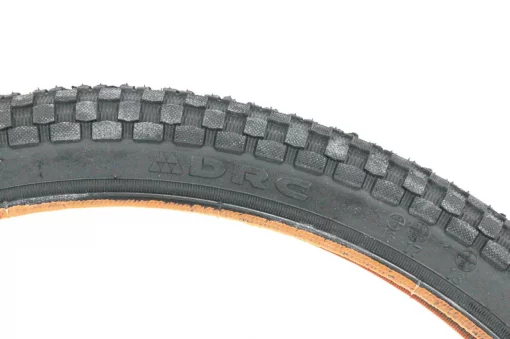 Шина 20"х1,75 (47-406) шипованная "кубик" D205, ВЕЛОШИНИ, YQ-402450
