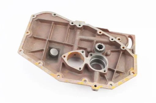 Крышка блока двигателя правая (со стороны заводного рычага), длинная, 12отв., чугун R180NM, НЕ ЗАГЛУШЕН МАСЛЯНЫЙ КАНАЛ, D175/180N,