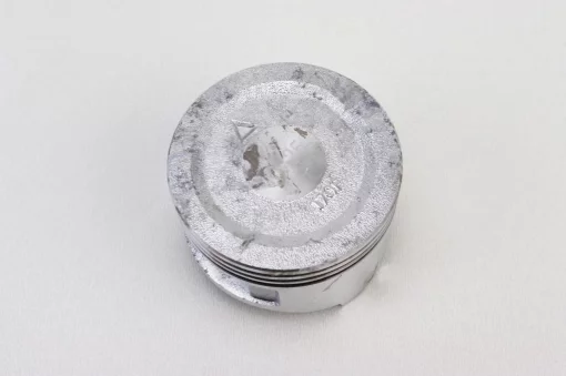 УЦЕНКА МБ-D168F Поршень к-кт 170F 70мм+0,25, (H-49мм, палец 18мм) (налет ржавчины, см. фото), D168F, YQ-601555