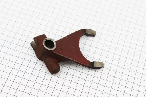 Вилка повышенной/пониженной передачи КПП DongFeng 244/240 (200.37.211), DongFeng, YQ-615123