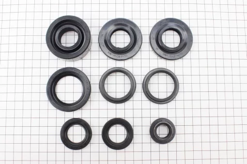 Сальники к-кт 9шт (17x30x7/10; 23x36,5x6-2шт; 25x52x7/10-2шт; 25x52x19,5; 34x43,4x5/8-2шт; 36x52x8) Планета, ІЖ, YQ-342211