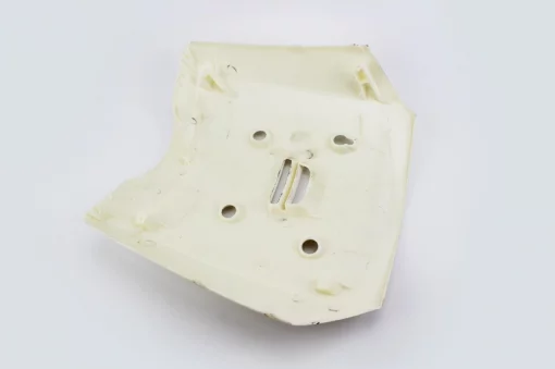 Yamaha GEAR 4Т Пластик-передний основной "клюв", белый, пластик-J, YQ-329600