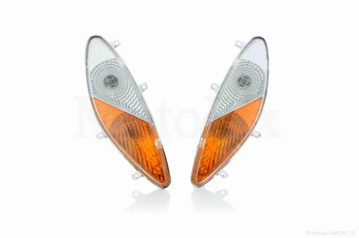 Повороты передние F50 пара, QT-007076