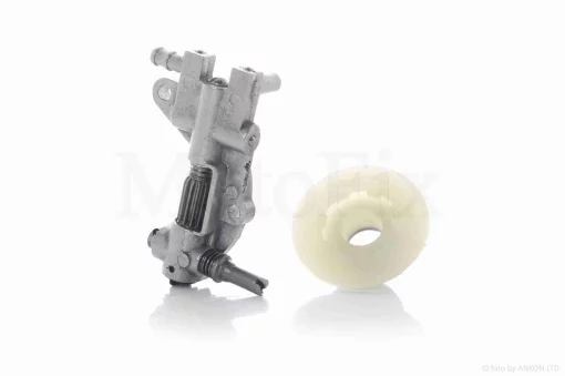 Маслонасос пилки Goodluck 4500/5200 +шестерня приводу "DR", QT-035177