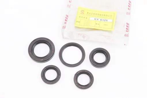 Сальники к-кт 5шт (19,8x30x5-2шт; 20x32x7; 27x42x7; 34x41x4) двигателя, FIX-204741