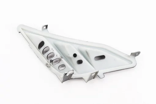 Пластик - вставка пластика основного правая Storm 2013, FIX-208588