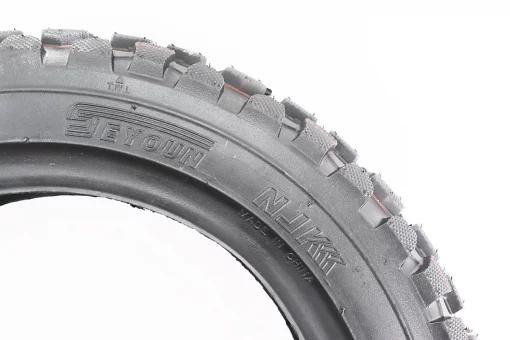 Шина 3,00-10 бескамерная, шипованная SY-S034, FIX-208619