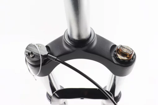 Вилка 27,5" амортизаційна, без різьби 1-1/8" (28,6мм), шток 255мм, з ходом 100мм, Disk-brake, пружинно-оливна, виносний Lockout,