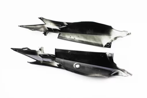 V200N пластик - бічний задній лівий, правий к-кт 2шт, ЧОРНИЙ, FIX-324764