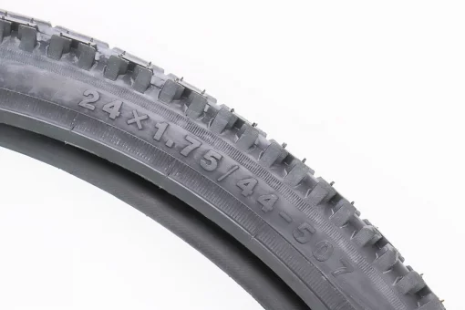 Шина 24"x1,75 (44-507) шипованная Н-556, FIX-402404