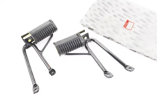 V200R Підніжки задні з кронштейном в зборі к-кт 2шт, FIX-207981