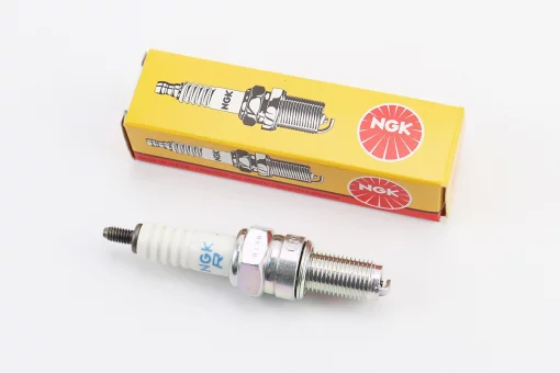 Свеча 4Т CR9E - M10 L17 - DIO AF56, SH150, FIX-354593