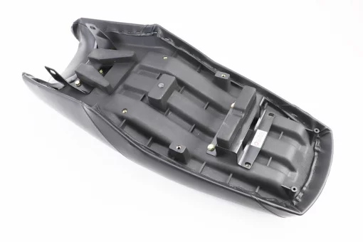 Сидіння на пластиковій основі MUSTANG-125cc, FIX-319330