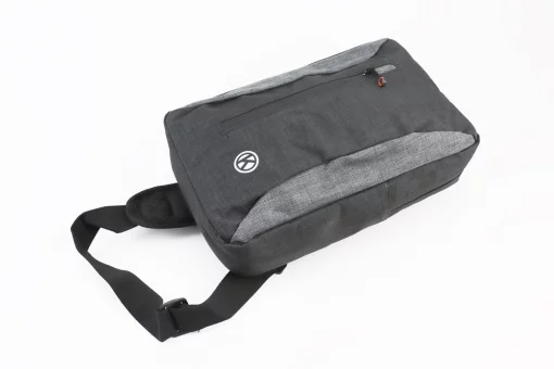 Сумка-слинг через плечо (на руль электросамоката), крепл. на липучке, быстросъёмная, чёрно-серая, FIX-409812