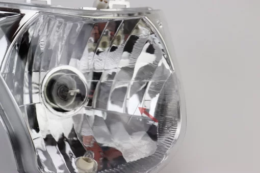 УЦІНКА Фара передня в зборі, тип. 1 (роз'єм малий "мама") (дефект скла + тріщини, див. фото), FIX-508228