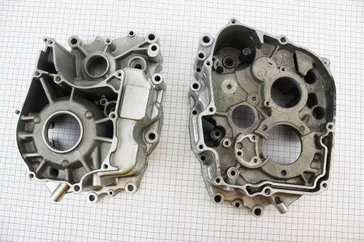 УЦЕНКА ZS250-4B/Honda - CBT250 Картер двигателя левый + правый к-кт (небольшой налет), FIX-351150