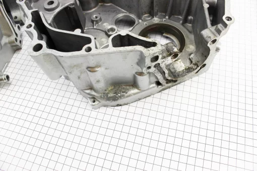 УЦЕНКА ZS250-4B/Honda - CBT250 Картер двигателя левый + правый к-кт (небольшой налет), FIX-351150