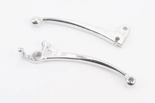 Важелі керма лівий, правий к-кт 2шт (під диск. / барабан. гальмо) Suzuki AD50 "хром", FIX-308531