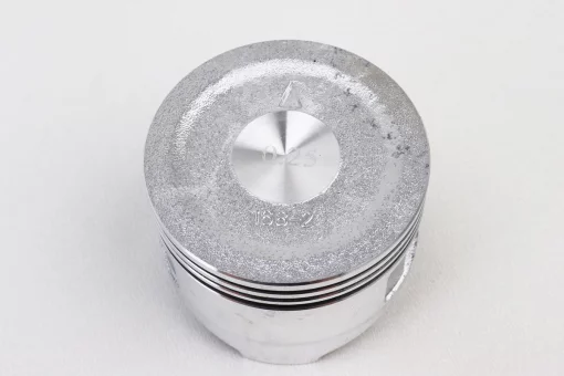 УЦЕНКА Поршень к-кт 168F 68mm +0,25, (H-49mm, палец 18mm) (налет ржавчины, см. фото), FIX-601535