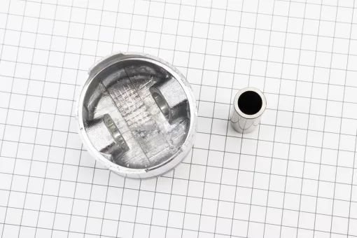 УЦЕНКА Поршень к-кт 170F 70mm +0,25, (H-49mm, палец 18mm) (налет ржавчины, см. фото), FIX-601555