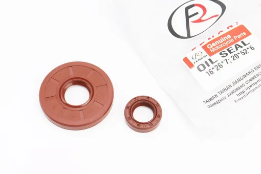 Сальники к-кт 2шт (16x26x7; 20x52x6) коленвала, Honda DIO AF61/62/67/68, коричневые, от 10шт -15%, FIX-352253