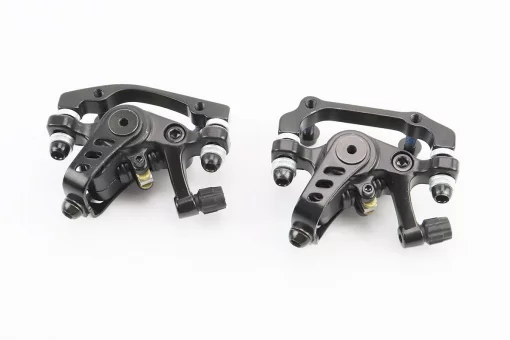 Гальмівні супорти з двосторонньою тягою передній (F160/R140мм)+задній (F180/R160мм), чорні F7, FIX-411603