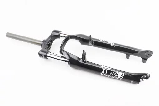 Вилка 26" амортизационная, без резьбы 1-1/8" (28,6мм), шток 240мм, с ходом 100мм, V/Disk-brake, Preload, алюминиевая, чёрная XCM