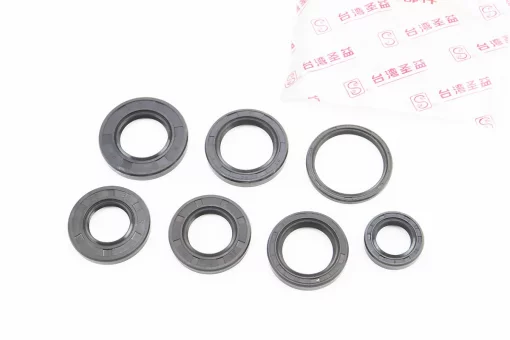 Сальники к-кт 7шт (17x27x6; 20x38x5; 22x38x6; 24x43x6; 25x37x6; 27x40x6; 34x41x4) двигателя, Suzuki AD100, FIX-363151