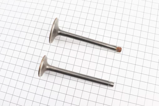 УЦІНКА МБ-D178F/186F Клапан впускний (h-95; D-35,8; d-7), випускний (h-95; D-29,3; d-7) к-кт 2шт 186F (іржавий, див. фото),