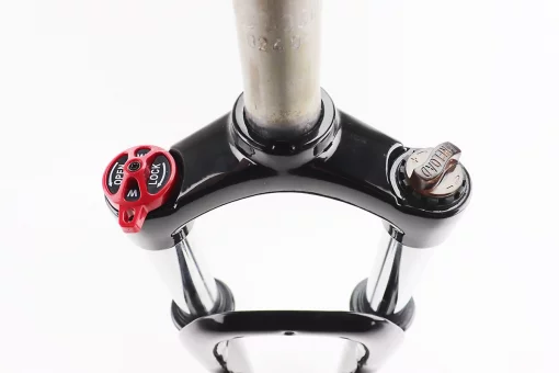 Вилка 24" амортизационная, без резьбы 1-1/8" (28,6мм), шток 260мм, с ходом 70мм, V/Disk-brake, Lockout, чёрная LJ-536M, FIX-209287