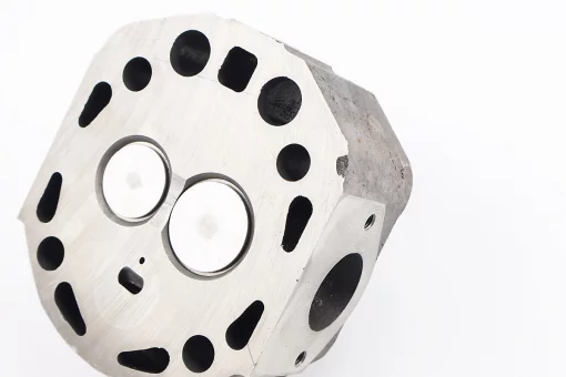 УЦІНКА МБ-D190/195N Головка циліндра R185N/R190N у зборі (див. фото. незначний скол), FIX-604584