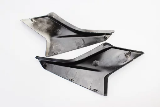 V200R пластик - боковой средний лев., прав. к-кт 2шт, ЧЕРНЫЙ, FIX-505075