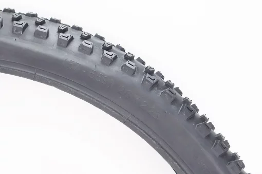 Шина 26"x2,25 (62-559) шипованная JUMPING HARE W-3102, FIX-210289