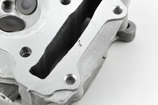 УЦЕНКА 50-100сс 4Т Головка цилиндра+клапана+пастель+распредвал в сборе 47мм-80cc (не значительные раковины на плоскости прилегания