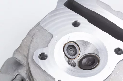 УЦЕНКА 50-100сс 4Т Цилиндр к-кт (цпг) 100cc-50мм+головка(с клапанами) (палец 13мм) (царапины на "зеркале", см. фото), 50-100сс 4Т,