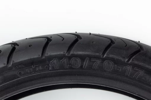 Шина 110/70-17 бескамерная, шоссейный рисунок NITRO3, ШИНИ, YQ-353565