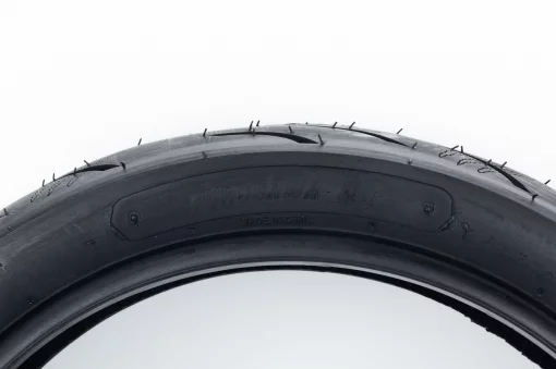 Шина 140/70-17 бескамерная, шоссейный рисунок L-6226, ШИНИ, YQ-353590