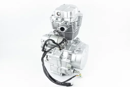 Двигатель мотоциклетный в сборе CB-150cc (на Viper-125J) цельная клапанная крышка, ДВИГУН, YQ-307161