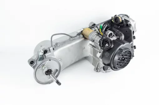 Двигатель скутерный в сборе 150куб (длинный вариатор, длинный вал)+карбюратор, коммутатор, катушка зажигания, фильтр воздушный тип