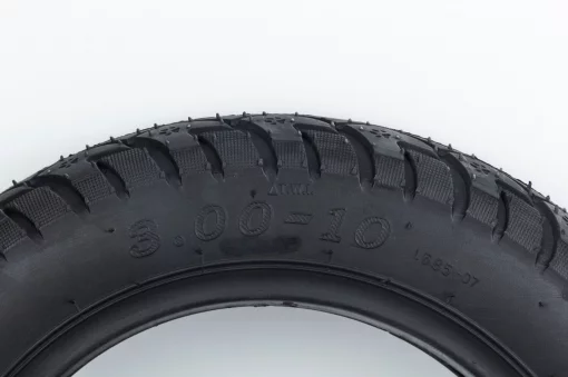 Шина 3,00-10 бескамерная, дорожная "лапка" L-685, ШИНИ, YQ-353578