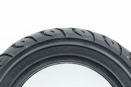 Шина 3,00-10 бескамерная, дорожная 6016, ШИНИ, YQ-303786