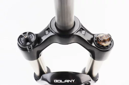 Вилка 26" амортизационная, без резьбы 1-1/8" (28,6мм), шток 210мм, с ходом 100мм, Disk-brake, M Lockout, алюминиевая,